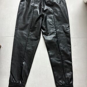 David Lerner Soft Vegan Leather Relaxed Fit Black Joggers Small